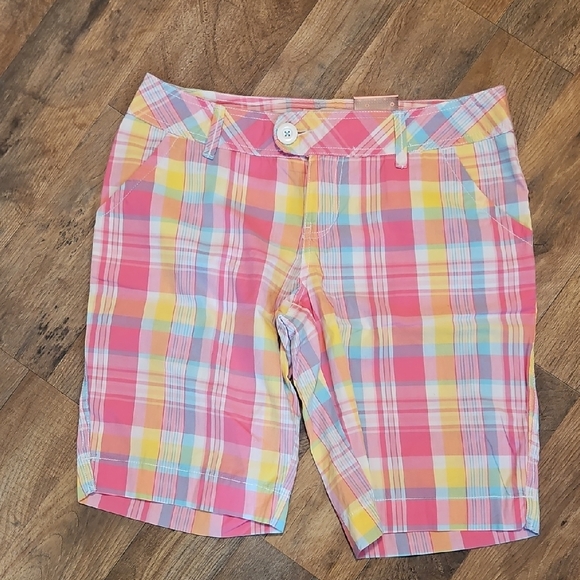 👖SO Colorful Plaid Shorts - Picture 1 of 7
